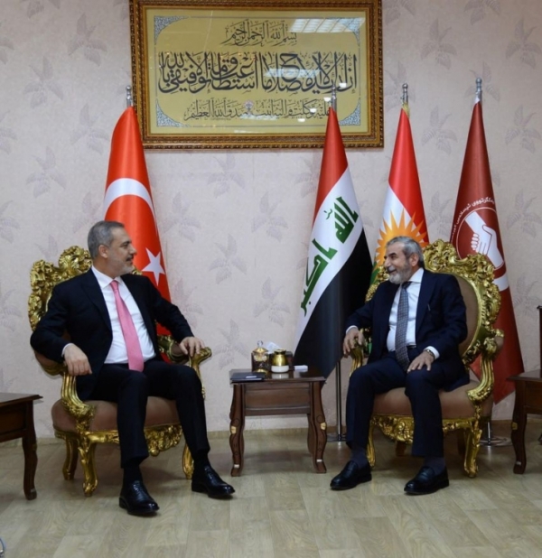 الأمين العام للاتحاد الإسلامي الكردستاني یستقبل وزير الخارجية التركي