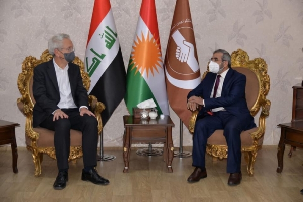 الأمين العام للاتحاد الإسلامي الكردستاني يستقبل القنصل البريطاني