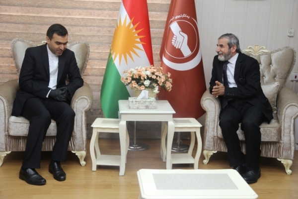 The Secretary-General of Kurdistan Islamic Union receives the Consul of the Islamic Republic of Iran in Sulaymaniyah