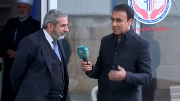 الأمين العام للاتحاد الإسلامي الكردستاني يشارك بحملة جمع التبرعات لمتضرري سيول دهوك
