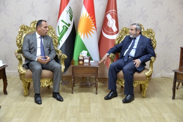 Secretary-General of the KIU receives the head of the General Authority for the Kurdistan Regions outside the administration of the region