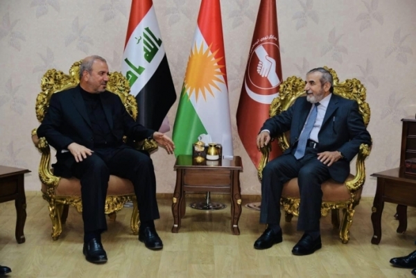 Secretary-General of the Kurdistan Islamic Union receives the Iranian ambassador to Iraq