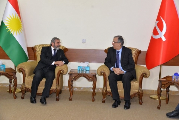 الأمين العام للاتحاد الإسلامي الكردستاني يزور الحزب الشيوعي الكردستاني