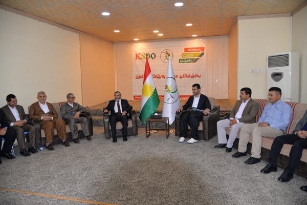 Photo Story ... Secretary-General visits the Development Organization of Kurdistan students