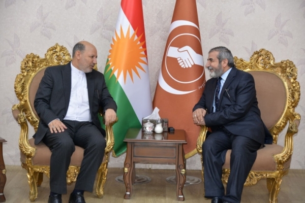 الأمين العام للاتحاد الإسلامي الكردستاني يستقبل القنصل الإيراني في إقليم كردستان