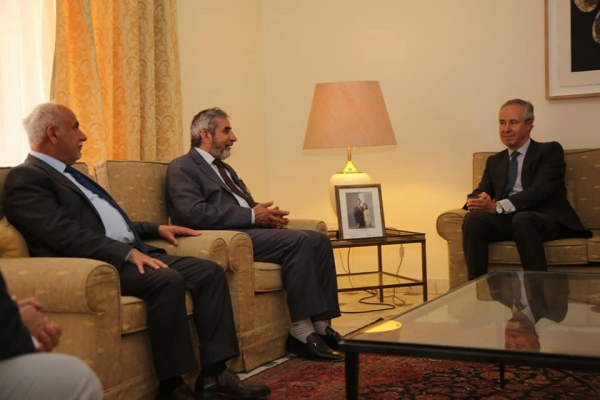 Secretary-General of the Kurdistan Islamic Union meets the Spanish ambassador to Iraq