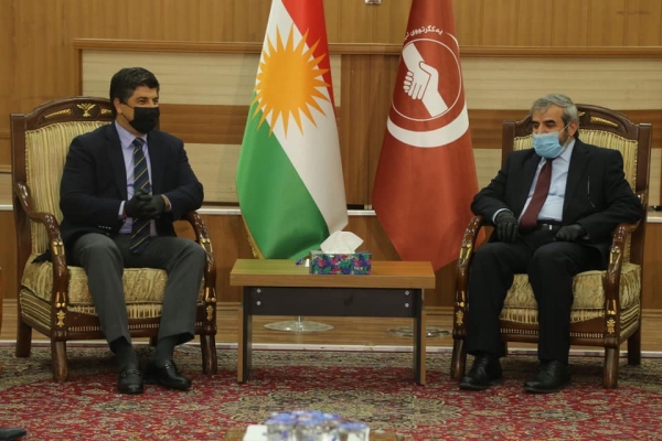 الأمين العام للاتحاد الإسلامي الكردستاني يستقبل وفدا رفيعا من الاتحاد الوطني الكردستاني