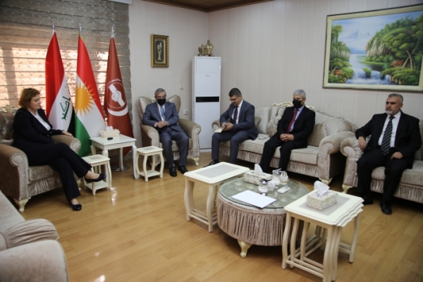 الأمين العام للاتحاد الإسلامي الكردستاني يستقبل ممثلة الاتحاد الأوروبي في الإقليم