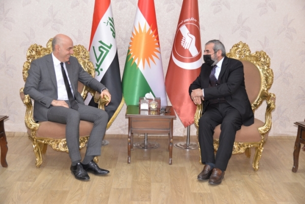 Secretary-General of the Kurdistan Islamic Union receives the Turkish ambassador to Iraq