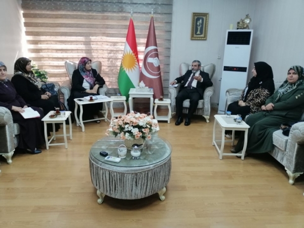 الأمين العام للاتحاد الإسلامي الكردستاني يستقبل وفدا من الاتحاد الإسلامي لأخوات كردستان